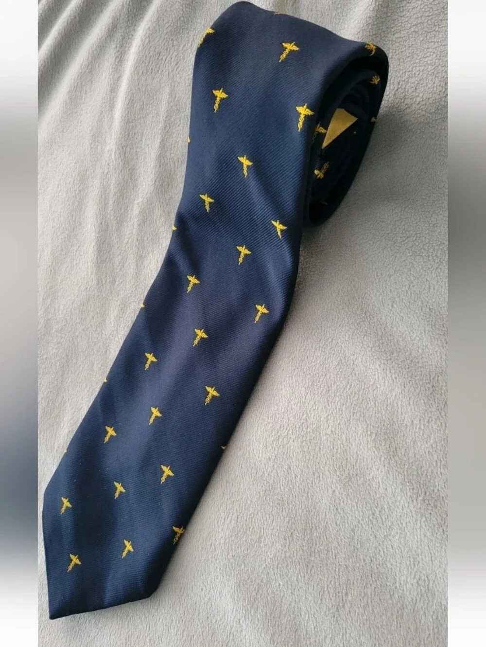 Vintage Medical Doctor Tie Blue Gold Caduceus Filenes Crested Clubs Blanford 70s